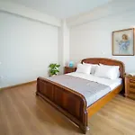 Apartment Kadiani's Urban Nest By 8essentially *