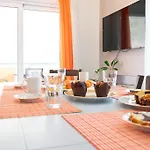 Kadiani's Urban Nest By 8essentially شقة *