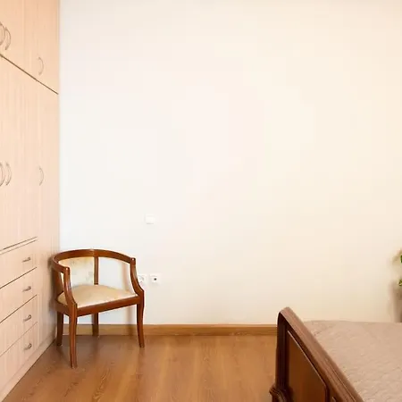Apartment Kadiani's By 8essentially