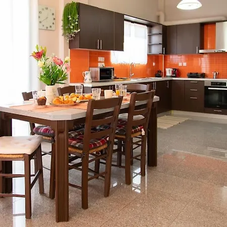Apartment Kadiani's By 8essentially *