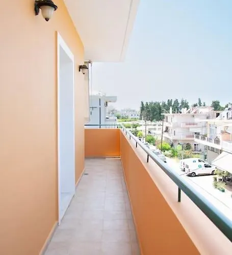 Kadiani'S Urban Nest By 8Essentially