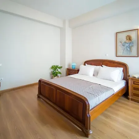 Апартаменты Kadiani's By 8essentially *