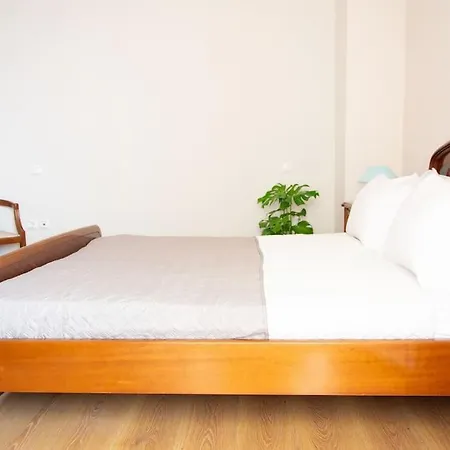 Kadiani's Urban Nest By 8essentially *